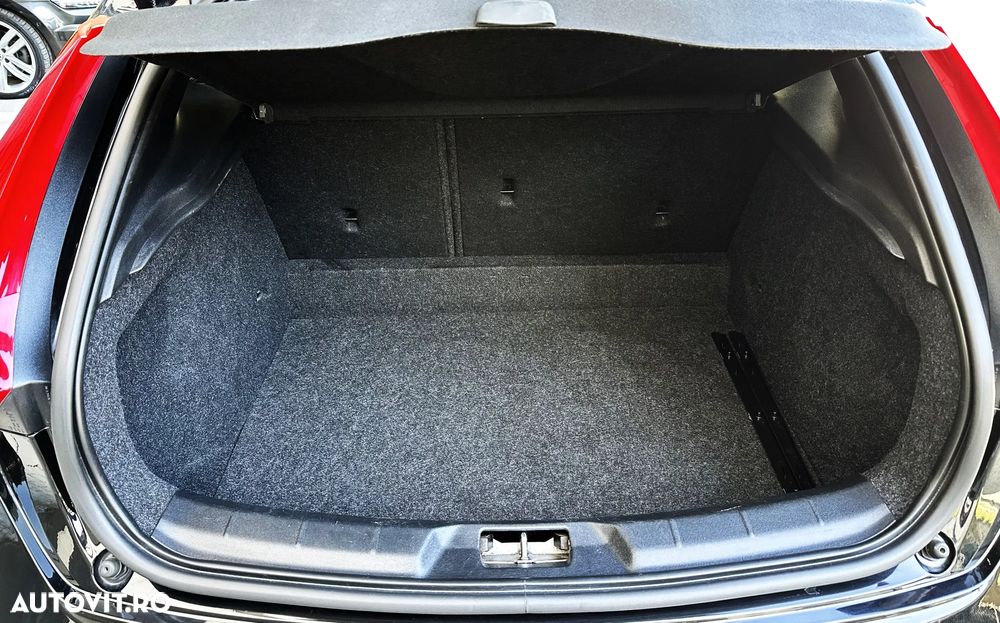 Volvo V40 D4 Geartronic Summum - 23