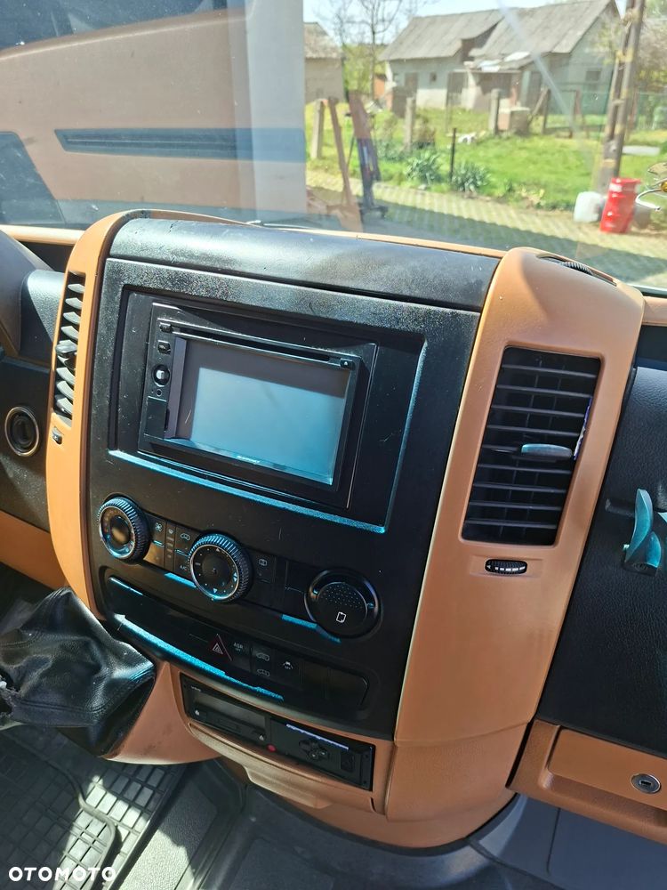 Mercedes-Benz Sprinter - 38