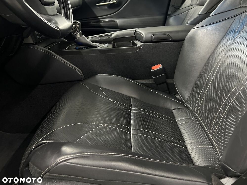 Lexus ES 300h Prestige - 11