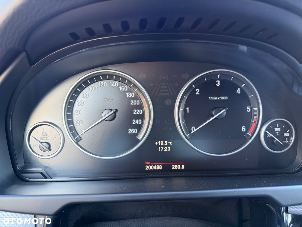 BMW X5 xDrive30d - 22