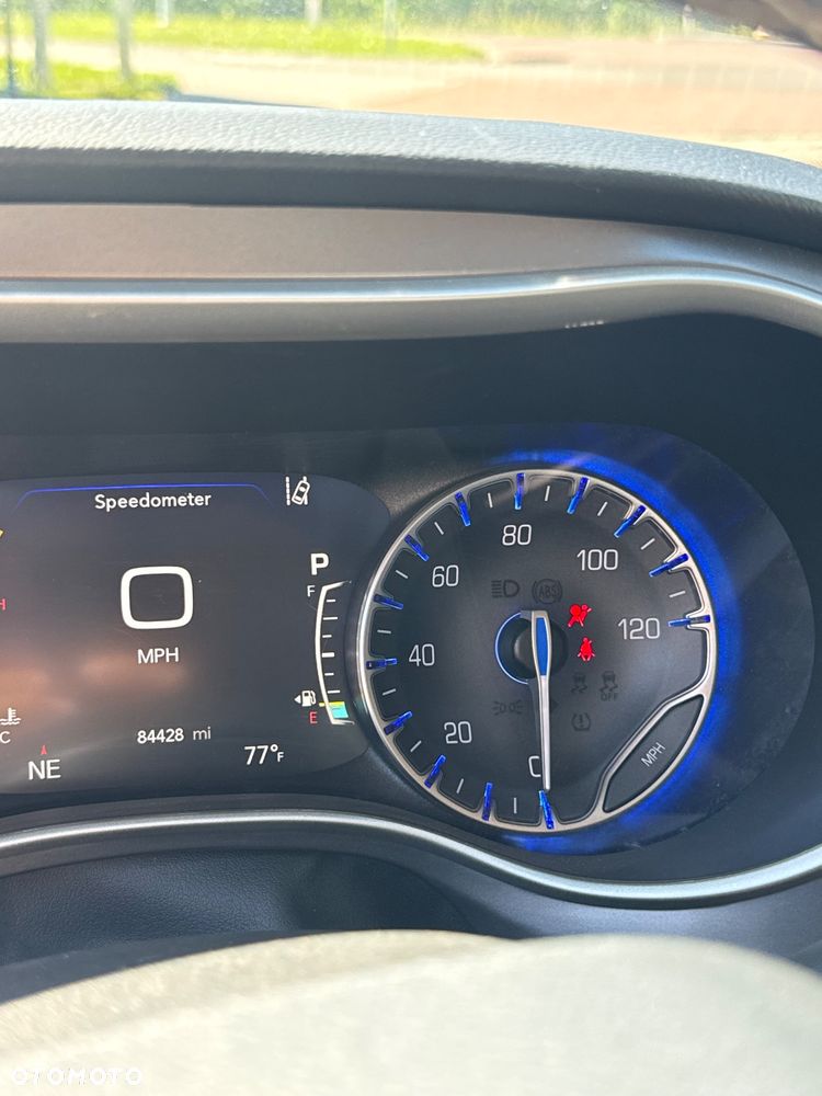 Chrysler Pacifica - 37