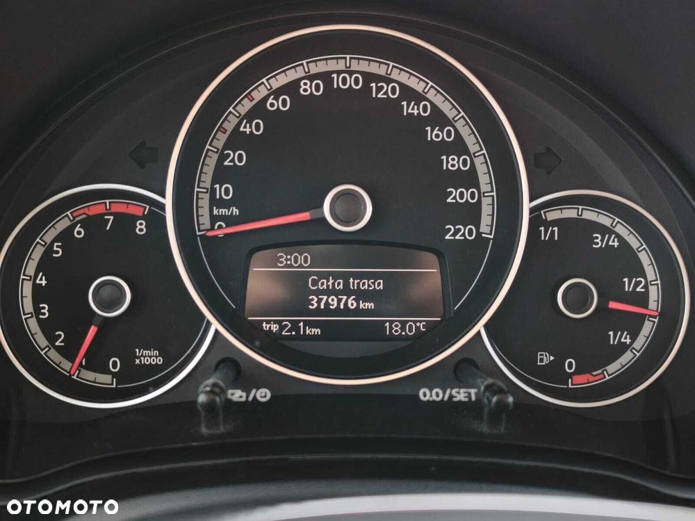 Volkswagen up! 1.0 move - 25