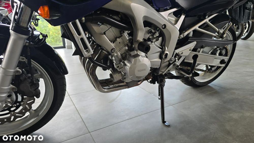 Yamaha FZ6 - 6