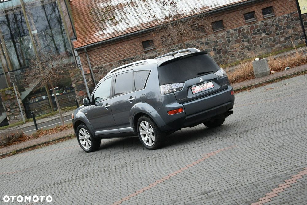 Mitsubishi Outlander - 19