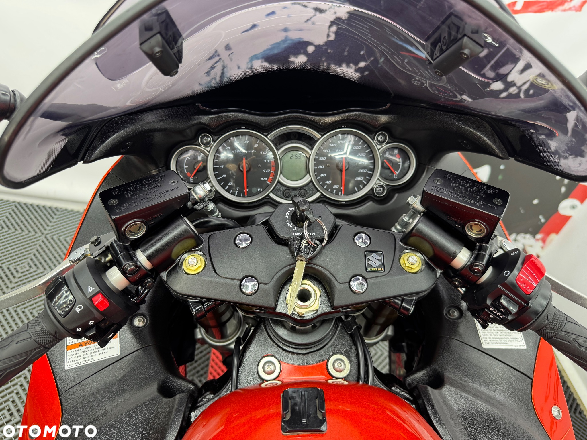 Suzuki GSX-R - 25