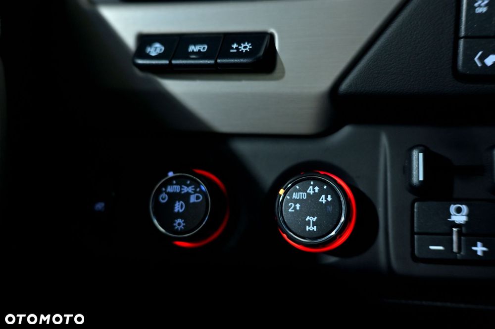 GMC Yukon - 19