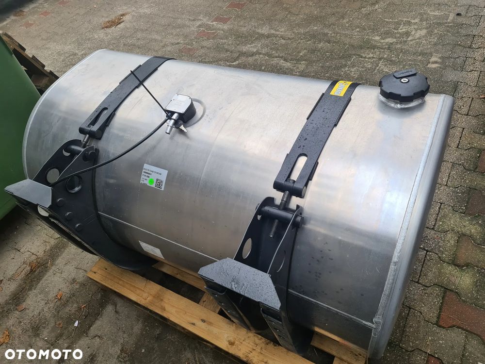 Zbiornik paliwa 135CM 1.35M METRA NOWY STANDARD VOLVO FH FM FH4 RENAULT MAGNUM PREMIUM DXI RANGE T - 5