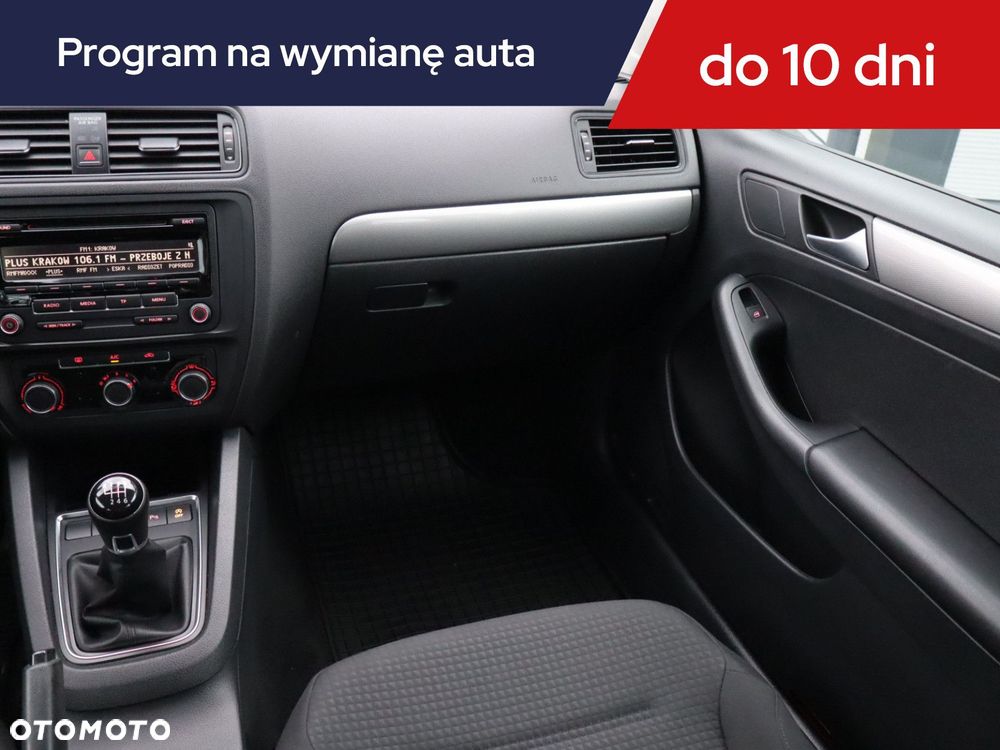 Volkswagen Jetta - 10