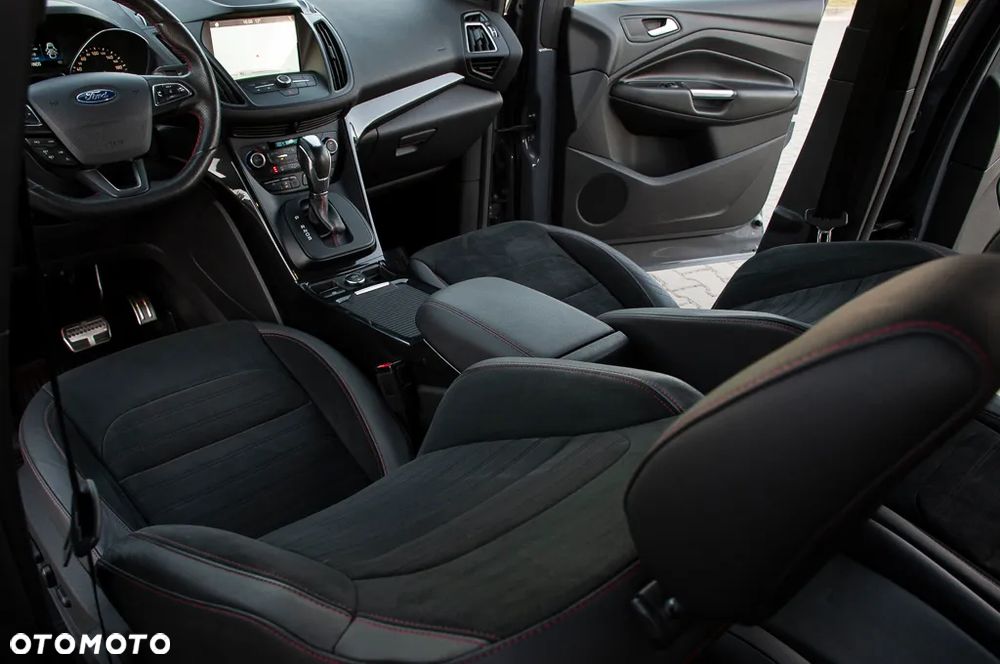 Ford Kuga 2.0 TDCi 4x4 ST-Line - 22