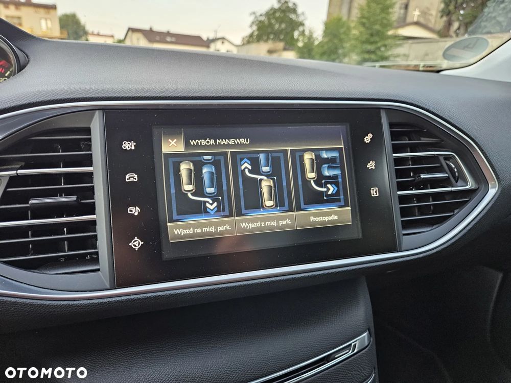 Peugeot 308 BlueHDi FAP 150 Stop&Start Automatik Allure - 11