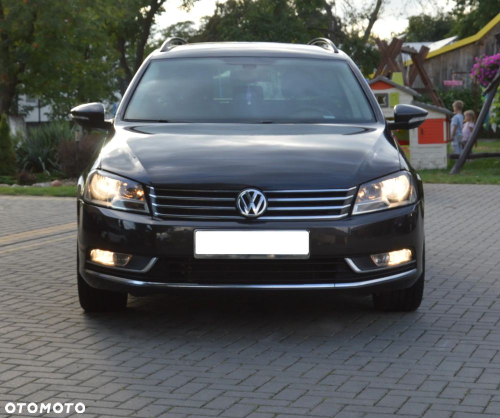 Volkswagen Passat - 12