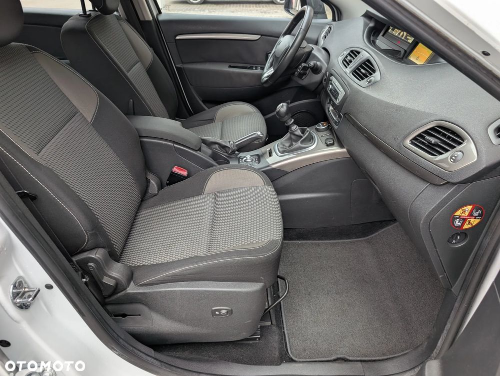 Renault Scenic ENERGY TCe 115 S&S Xmod Paris - 22