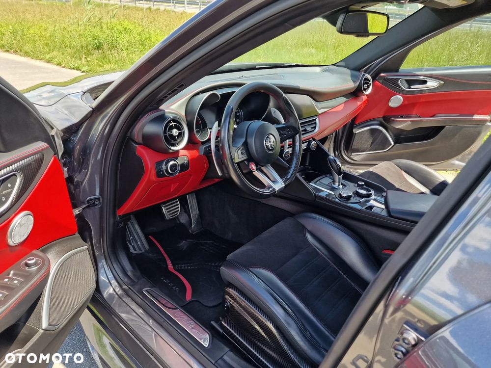 Alfa Romeo Giulia 2.9 Bi Turbo V6 Quadrifoglio - 21