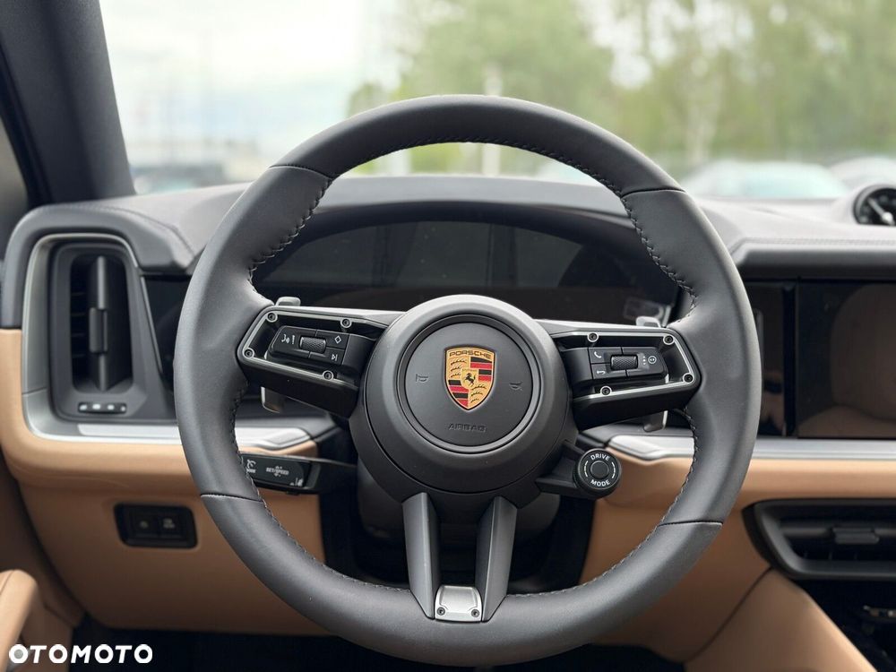 Porsche Cayenne - 24