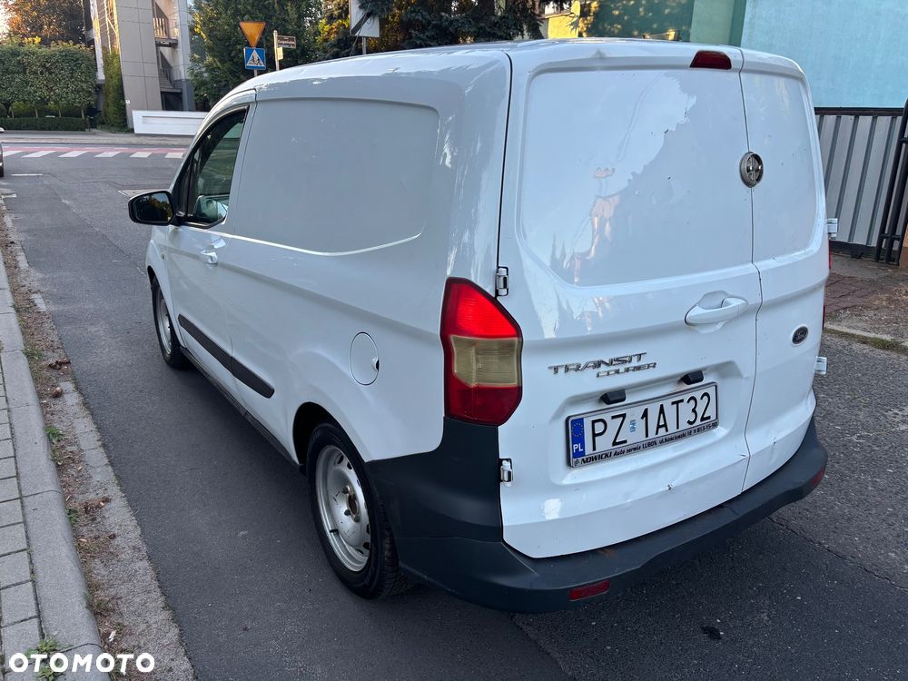 Ford Transit Courier - 7
