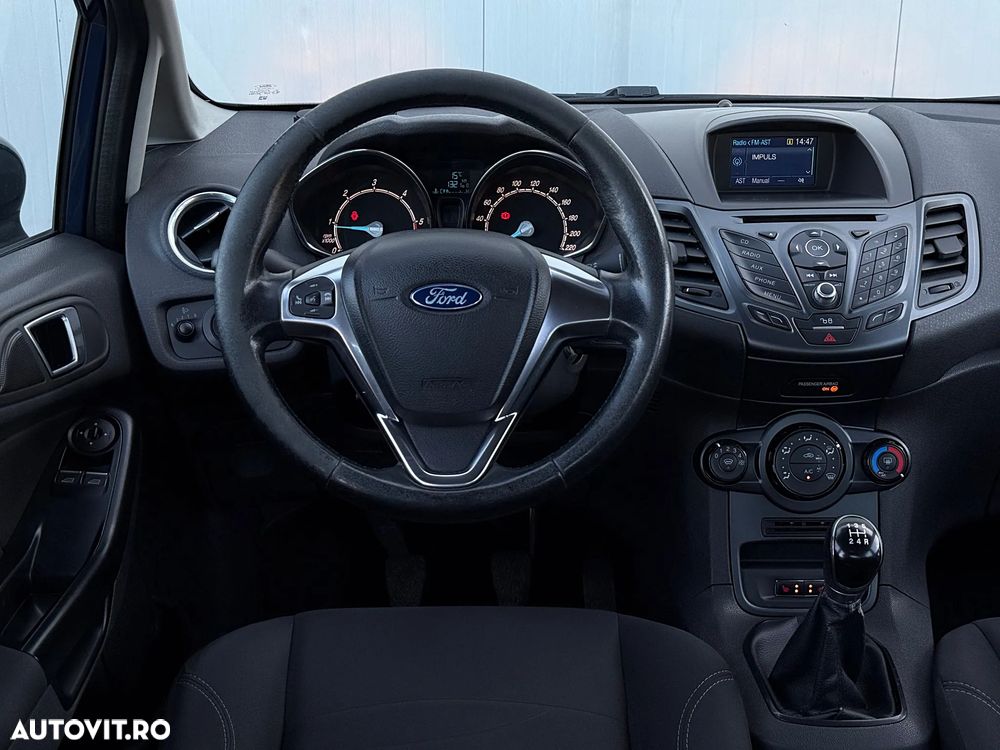 Ford Fiesta 1.5 TDCi Ambiente - 21