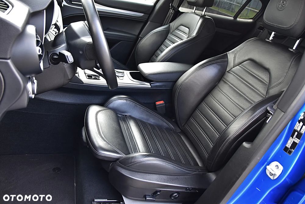 Alfa Romeo Stelvio 2.0 Turbo Veloce Q4 - 16