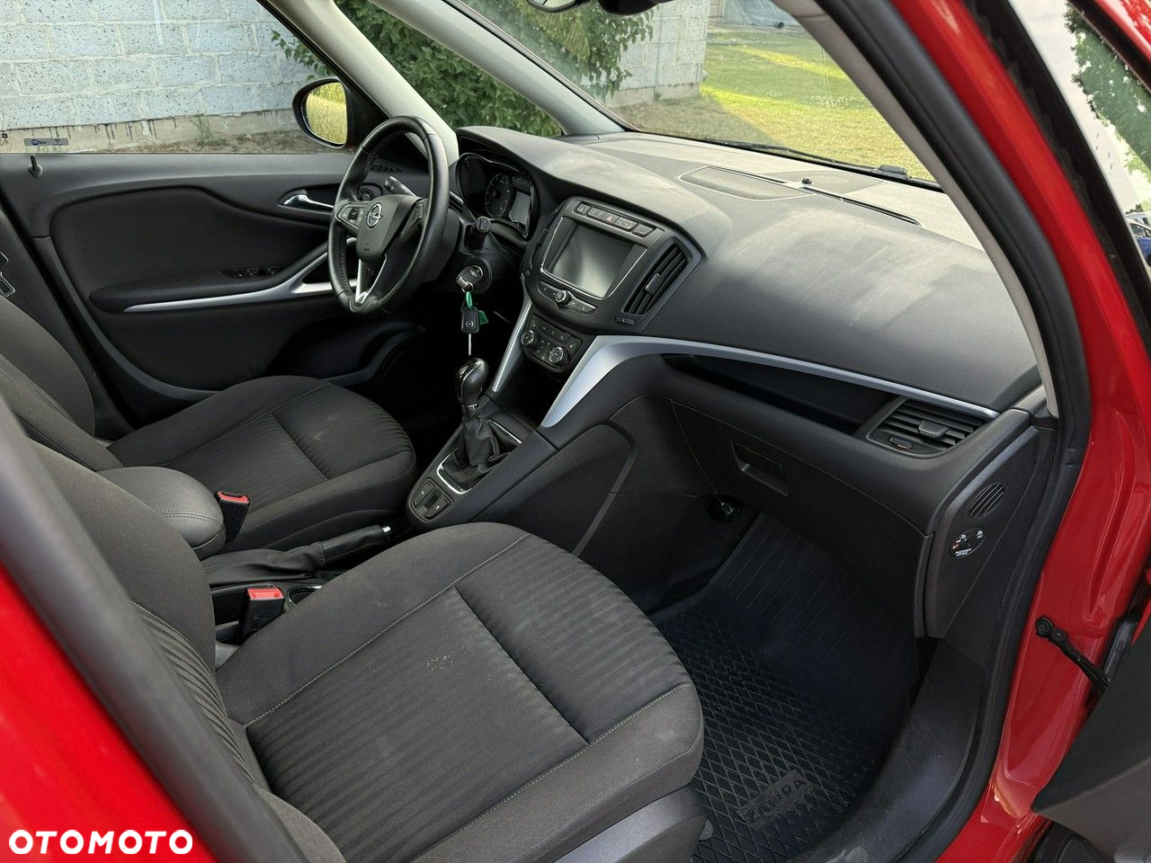 Opel Zafira - 10