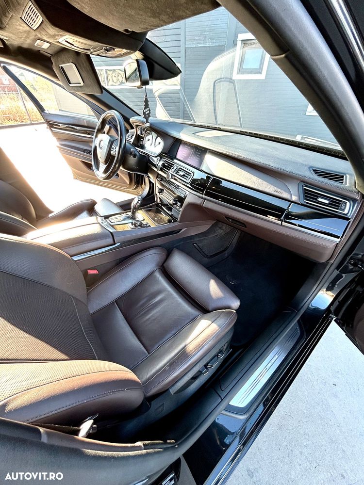 BMW Seria 7 740d xDrive - 15