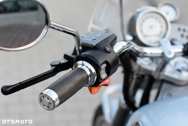 BMW R - 33