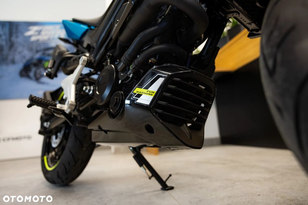 CFMoto NK - 8