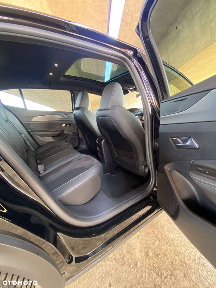 Peugeot 408 - 10