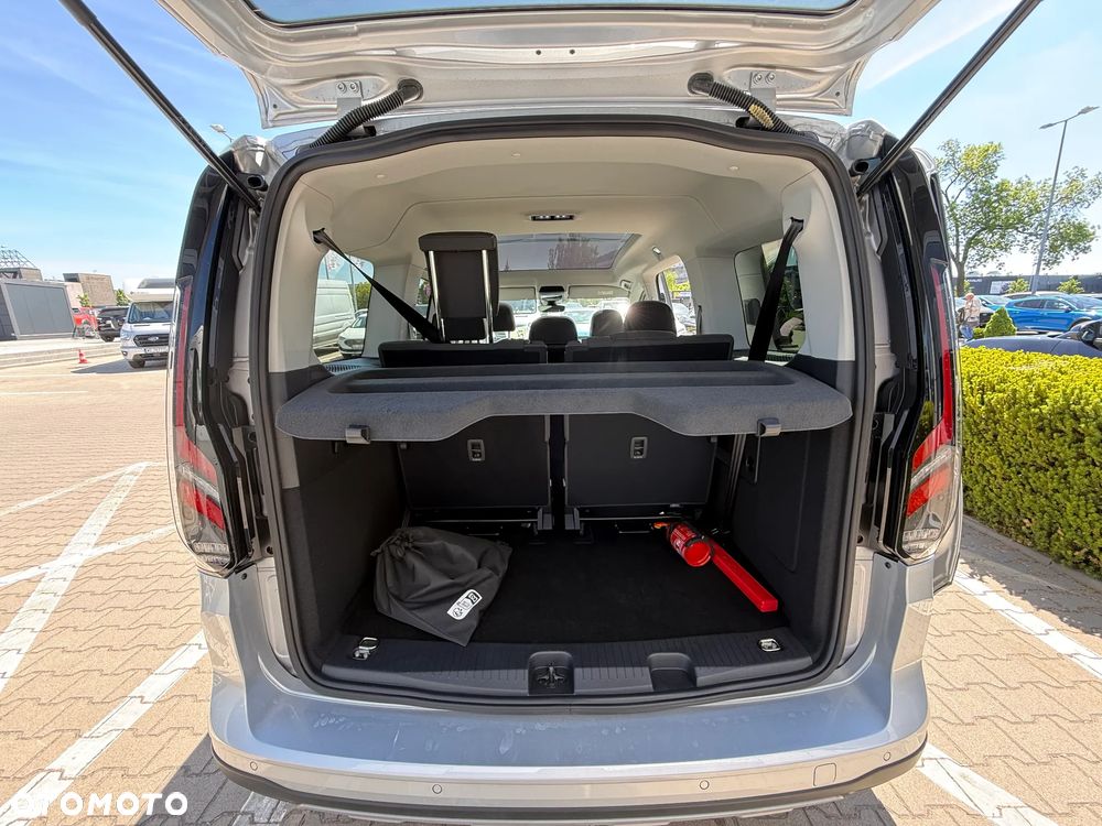 Ford Tourneo Connect Grand - 15