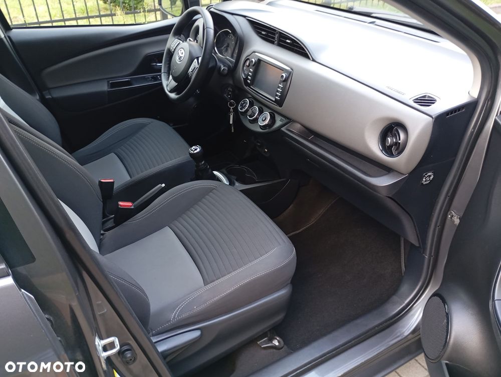 Toyota Yaris 1.0 Premium - 8
