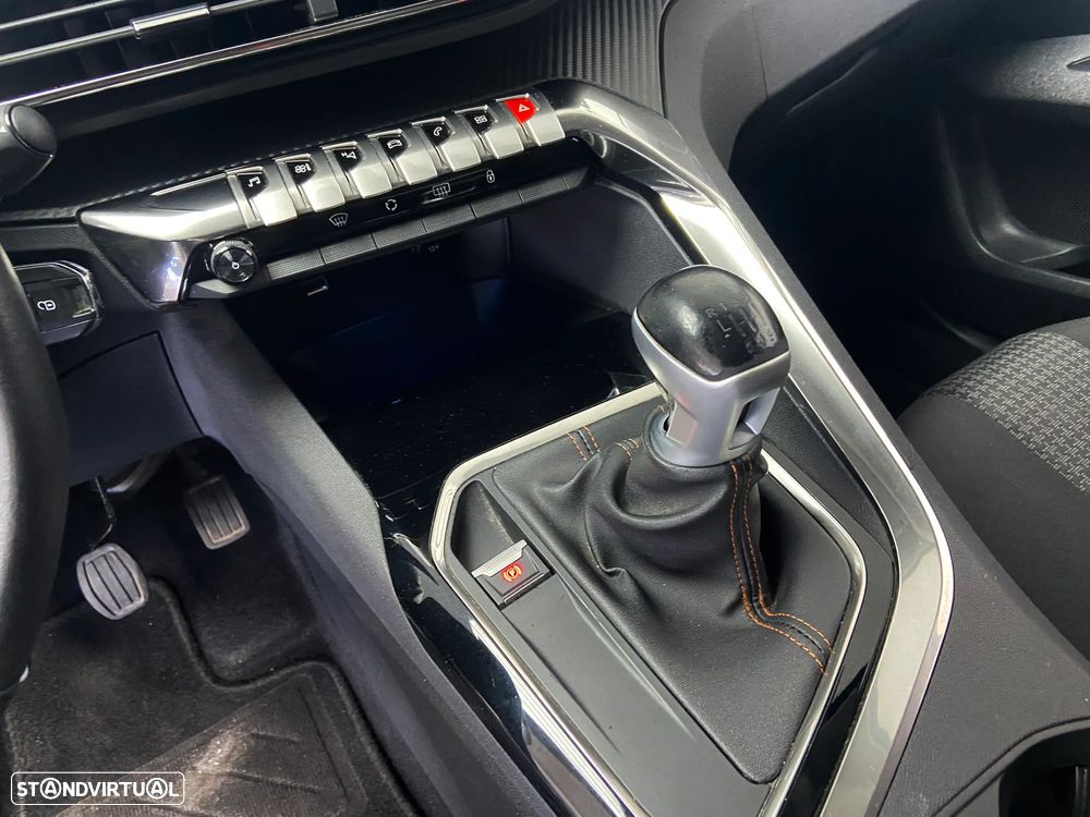 Peugeot 3008 1.5 BlueHDi Style - 24