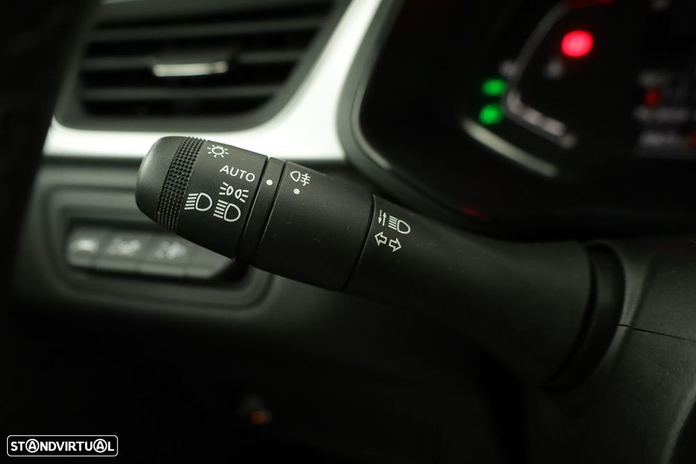 Renault Captur 1.0 TCe Techno Bi-Fuel - 17