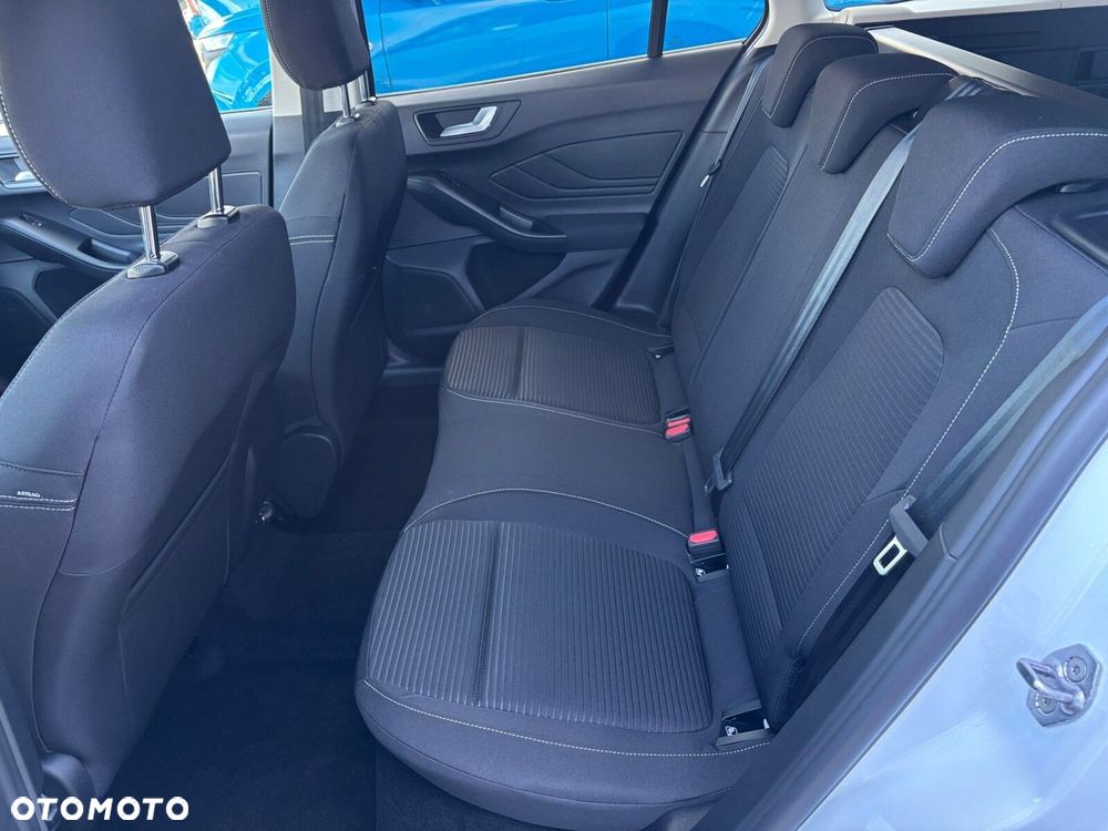 Ford Focus 1.0 EcoBoost Titanium - 29