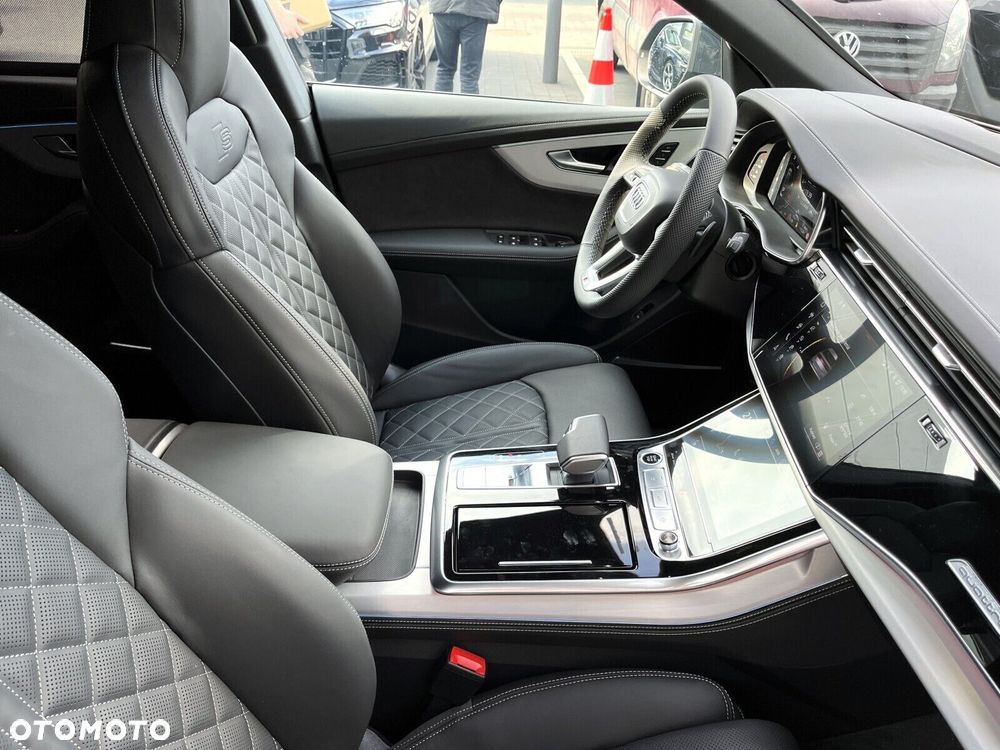 Audi Q8 - 27