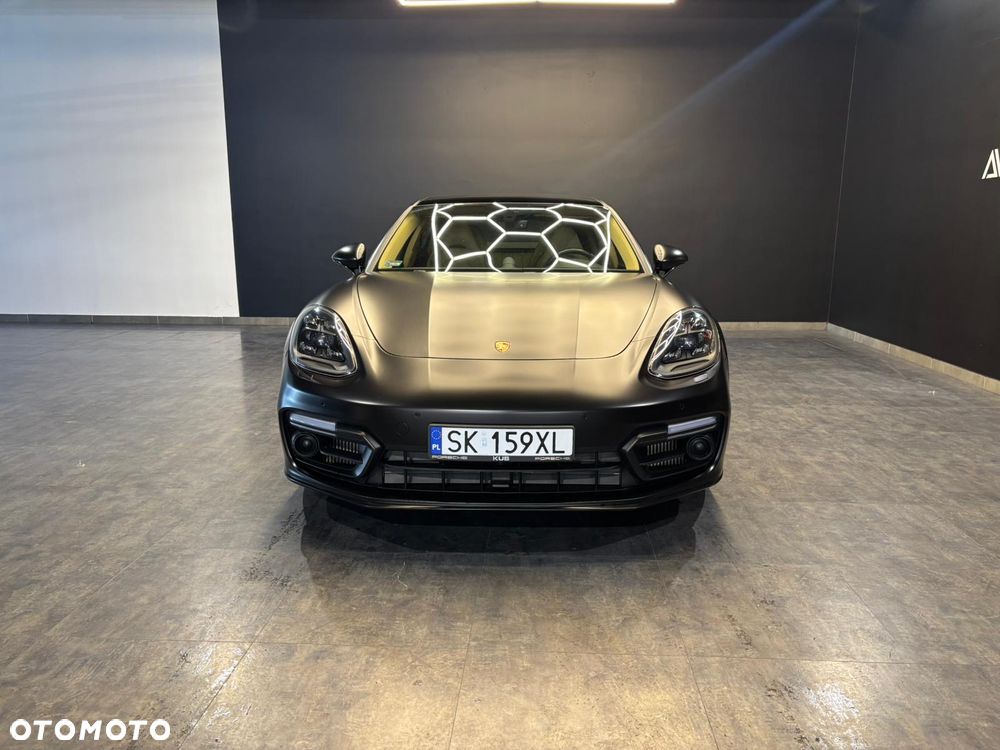 Porsche Panamera 4 E-Hybrid - 3