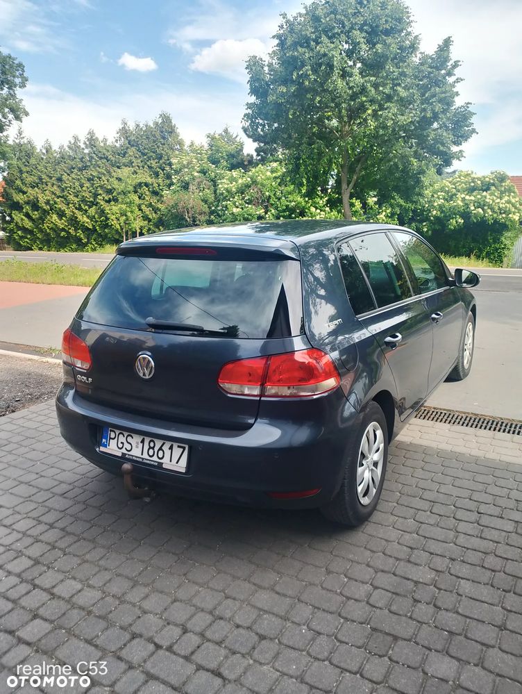 Volkswagen Golf - 6
