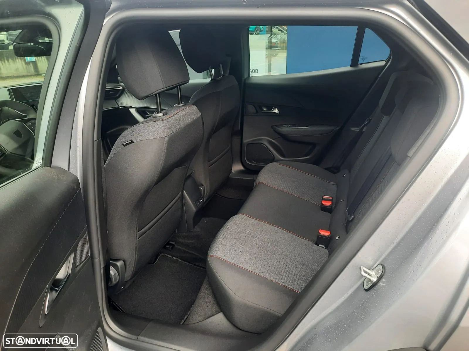 Peugeot e-2008 50 kWh Style - 8