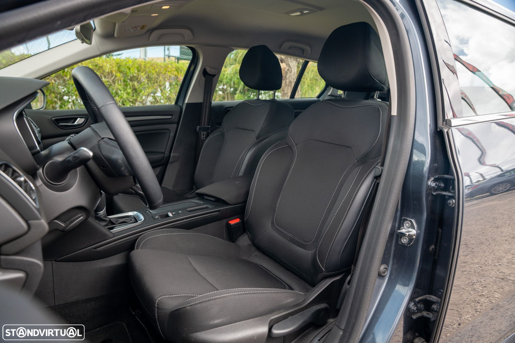 Renault Mégane Sport Tourer 1.6 E-Tech Plug-In Limited - 17