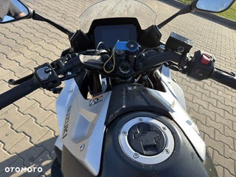 Suzuki GSX - 17