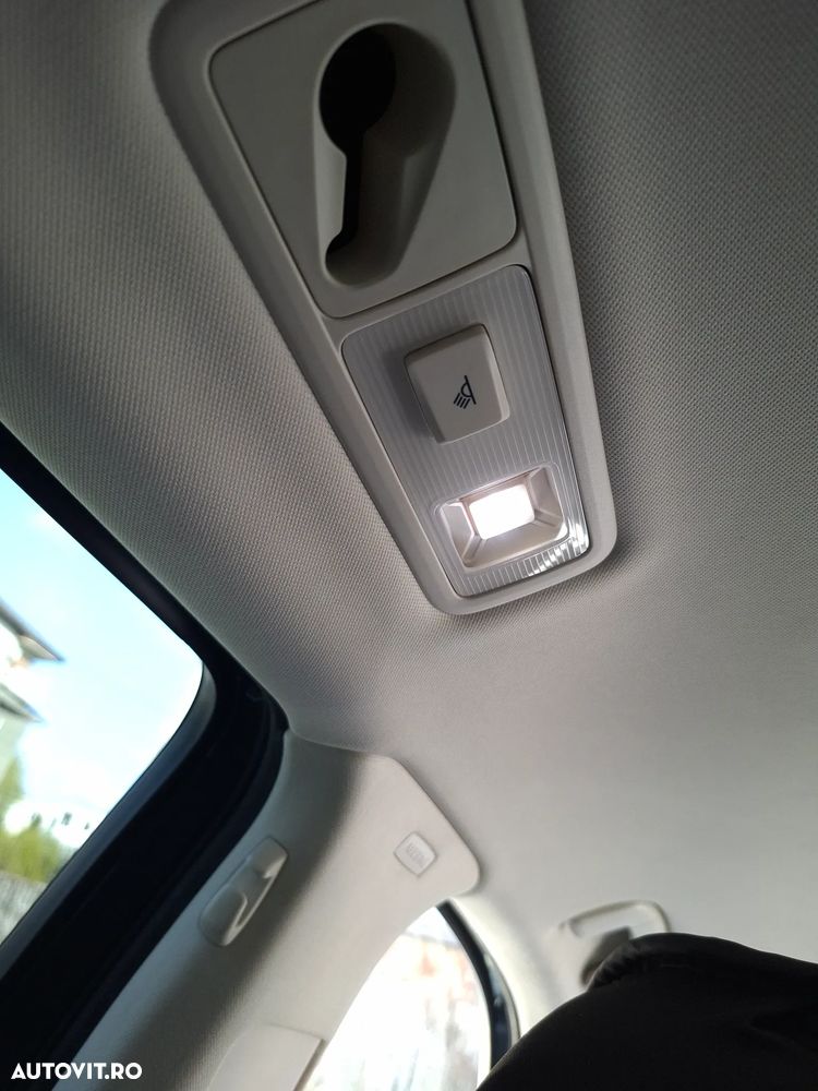 Volkswagen Passat 2.0 TDI DSG (BlueMotion Technology) Comfortline - 35