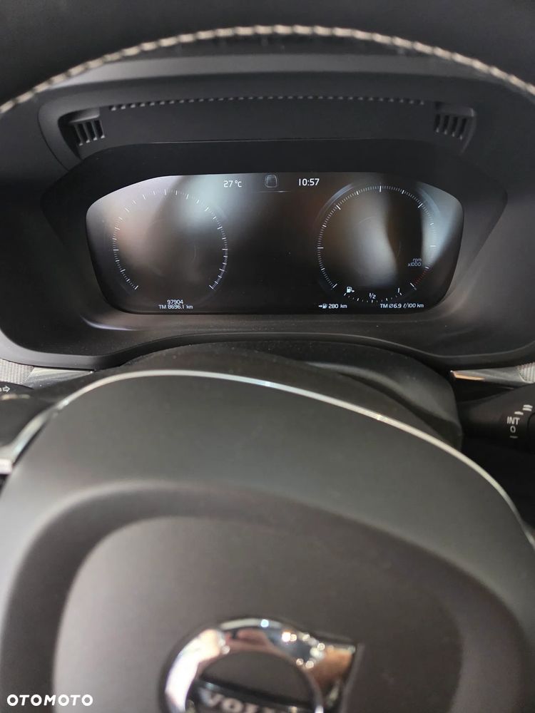 Volvo XC 60 B5 D AWD R-Design - 10