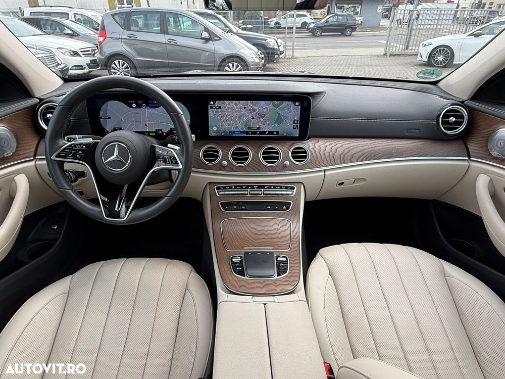 Mercedes-Benz E 220 d 4Matic 9G-TRONIC Avantgarde - 12