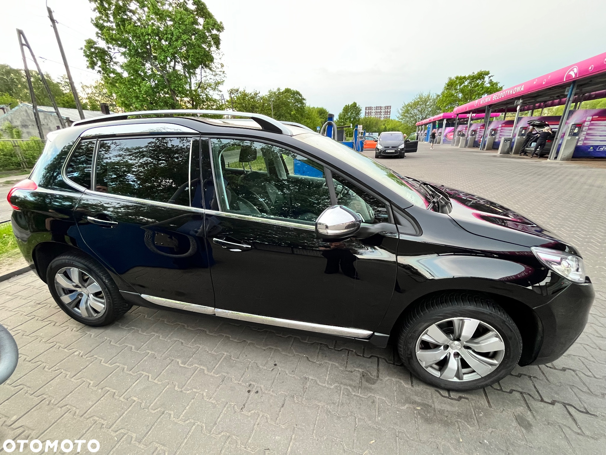 Peugeot 2008 1.6 BlueHDi Style S&S - 8