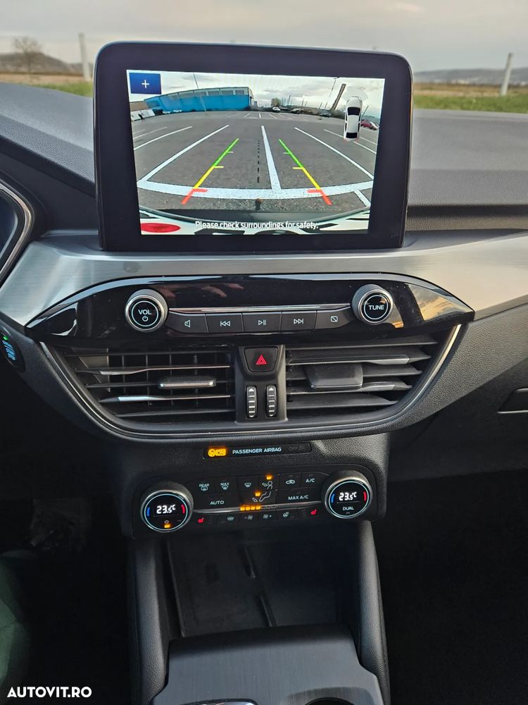 Ford Kuga 2.0 EcoBlue A8 AWD Titanium - 8