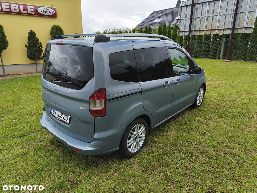 Ford Tourneo Courier 1.0 EcoBoost S&S Titanium - 4