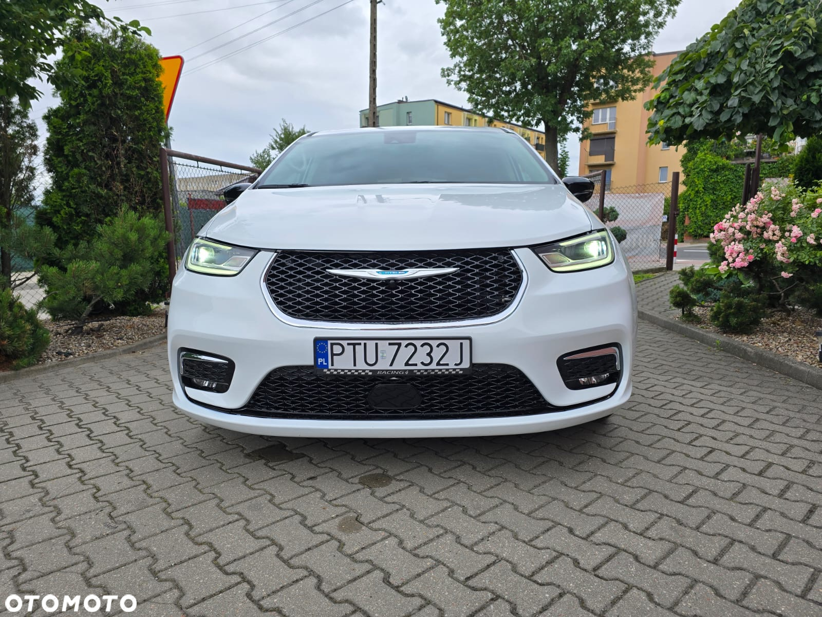 Chrysler Pacifica - 6