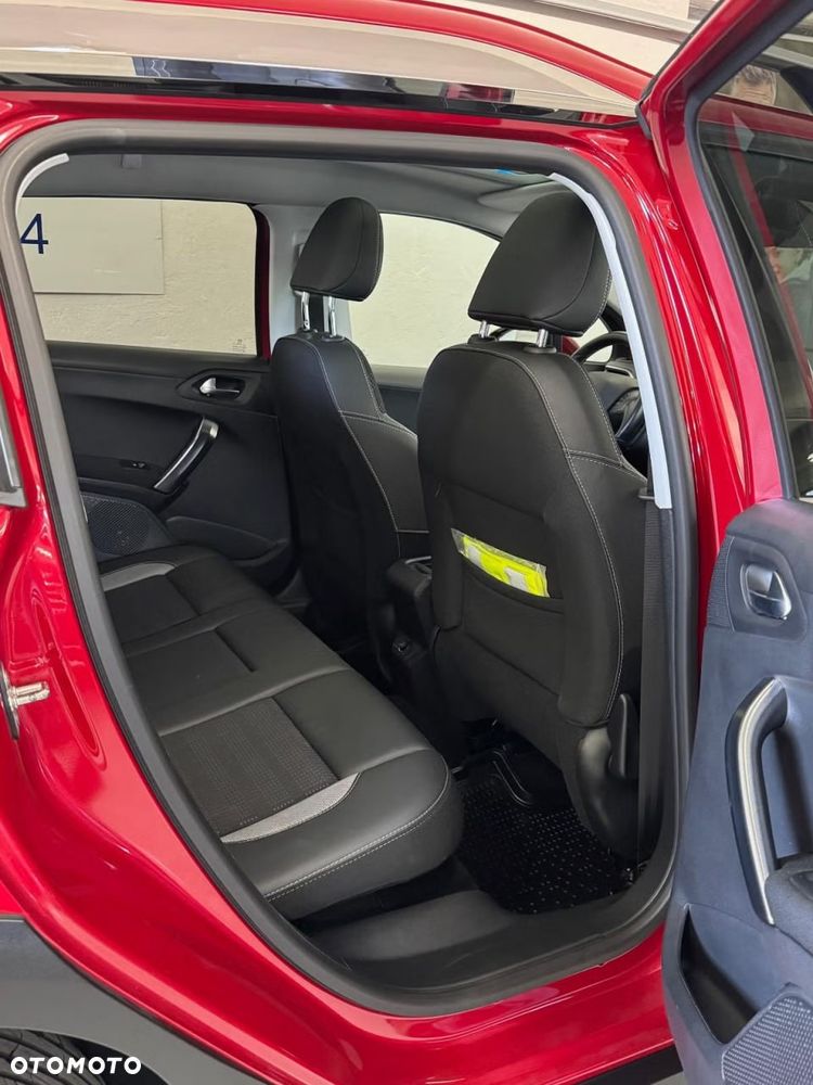 Peugeot 2008 1.2 Pure Tech Allure S&S EAT6 - 13