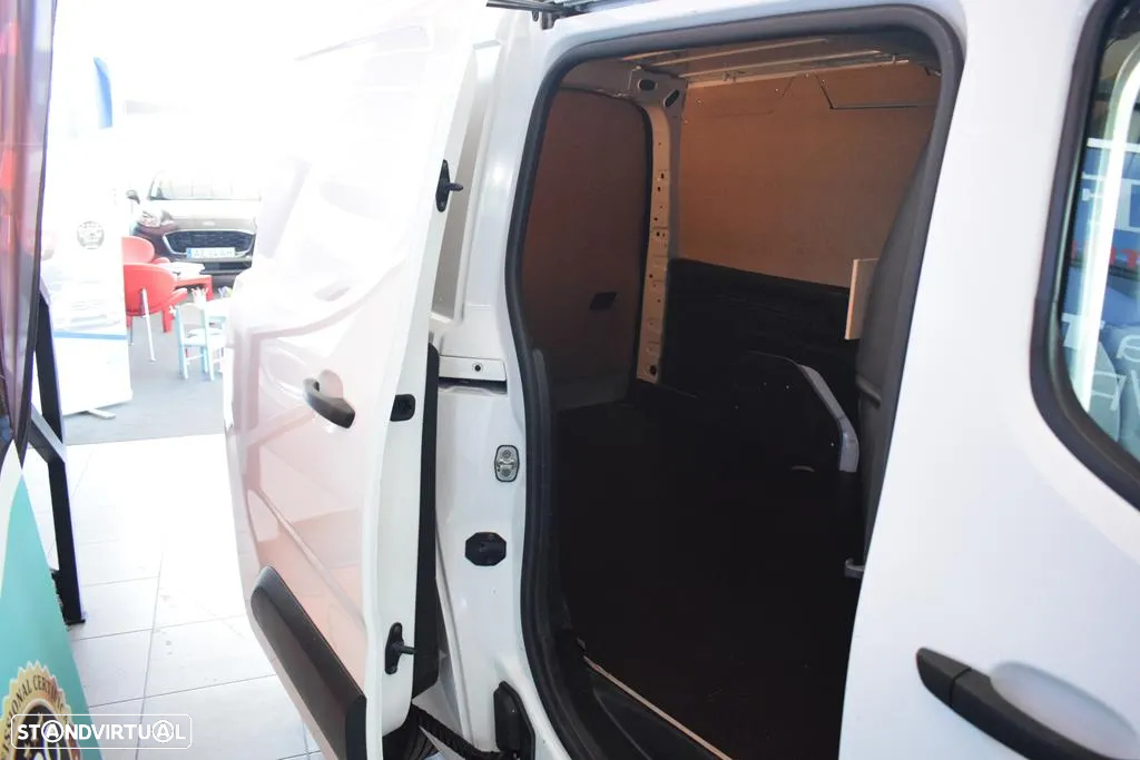 Citroën BERLINGO VAN 1.5 BLUEHDI XL FEEL 102 CV c/ IVA DEDUTIVEL - 21