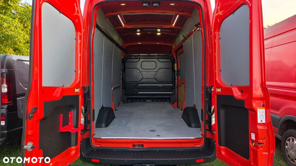 Ford Transit - 33