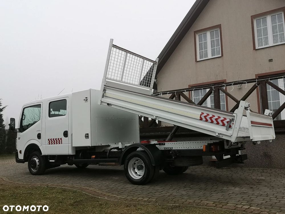 Renault Maxity 2.5dXi 140 - 4