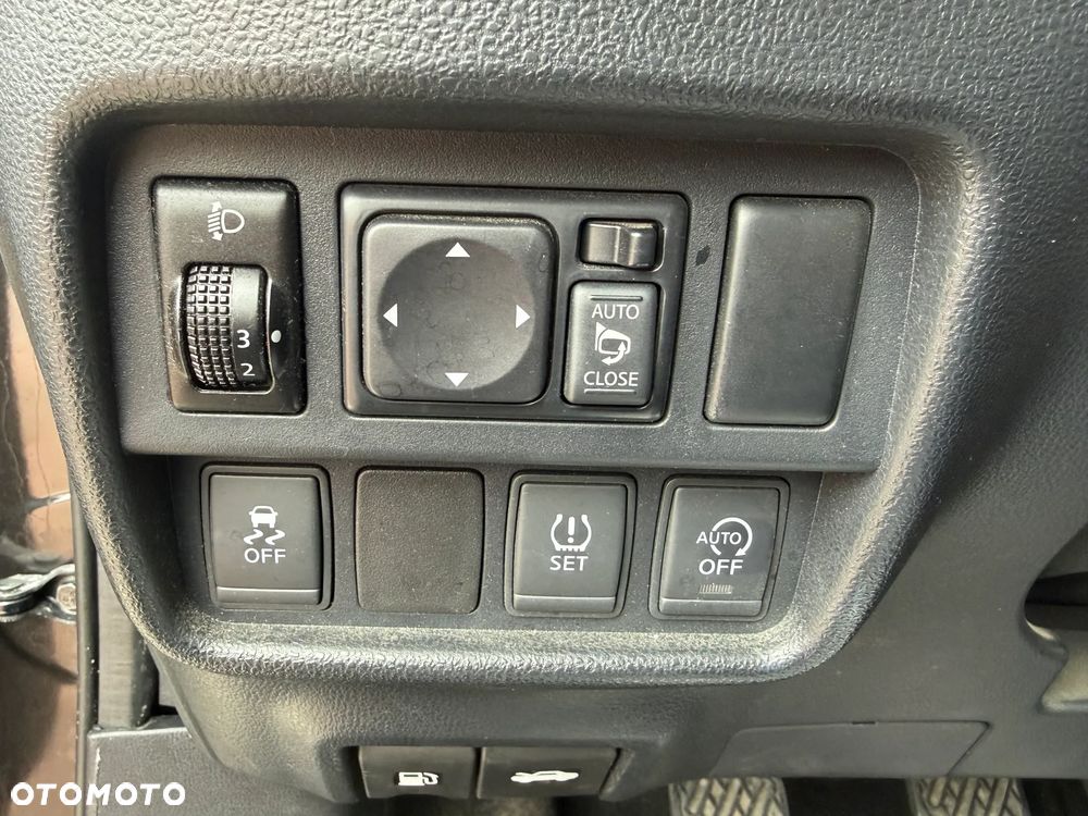 Nissan Juke 1.2 DIG-T N-Connecta EU6 - 9
