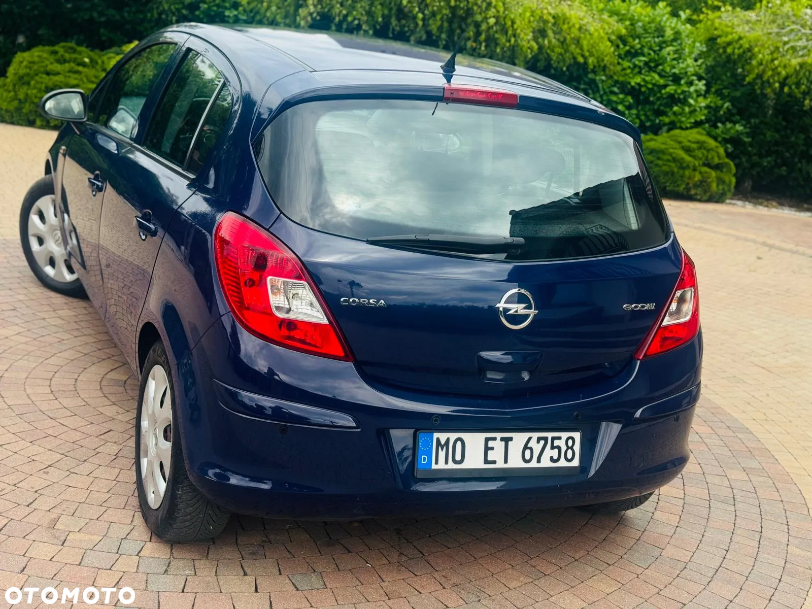 Opel Corsa 1.2 16V Enjoy - 10